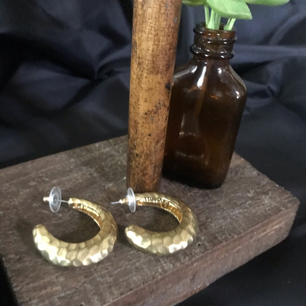 Gold earrings